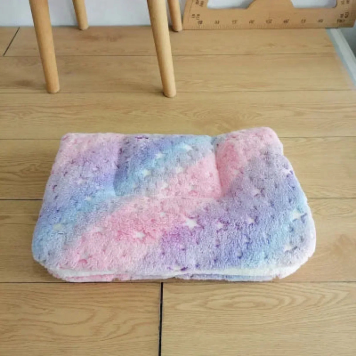 Seasonal Autumn and Winter Thick Pet Mats Cat Mats Dog Mats Blankets Pet Beds Sleeping Mats Seat Cushions Cloth Seat Cushion