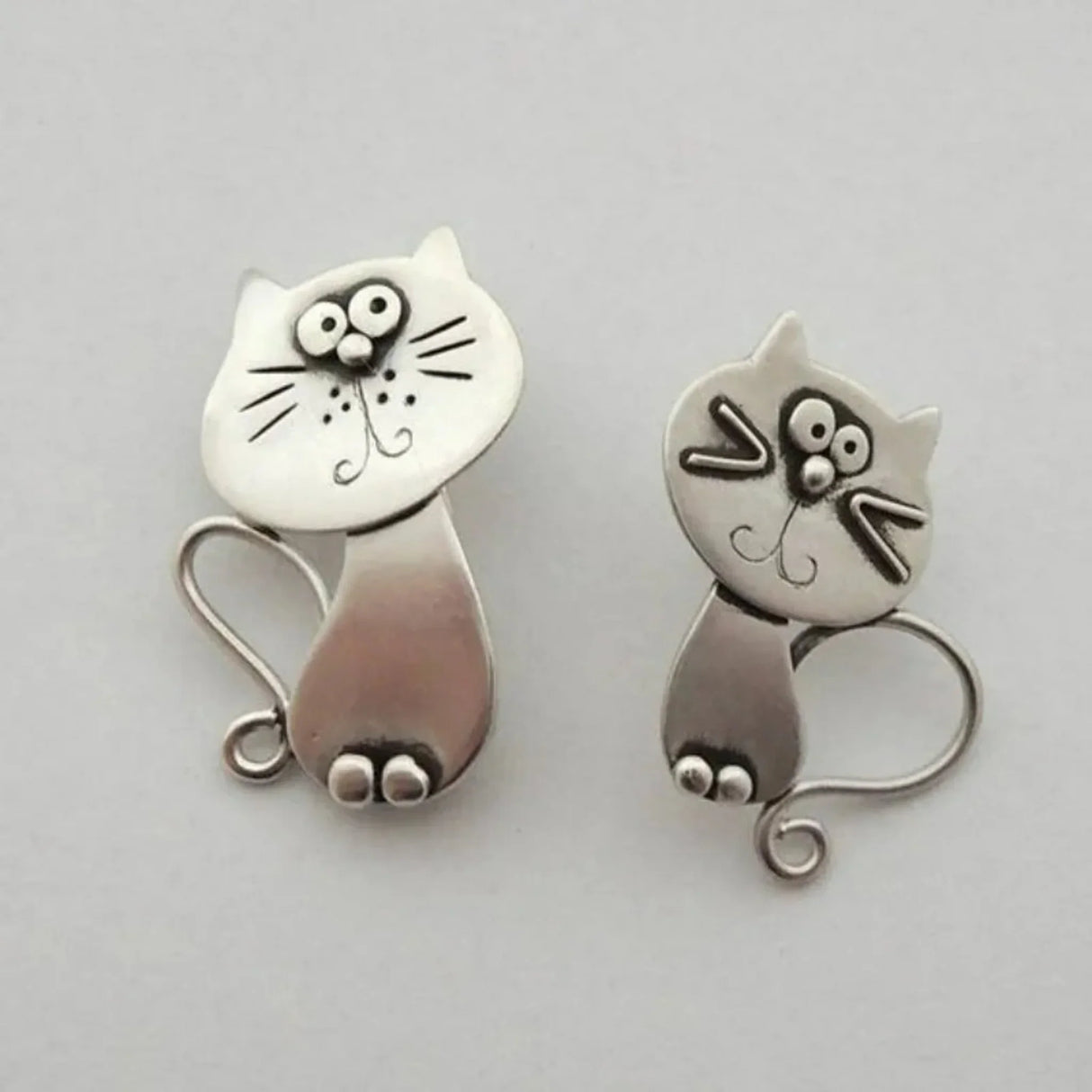 Cute cat earrings, holiday jewelry for women's holiday
