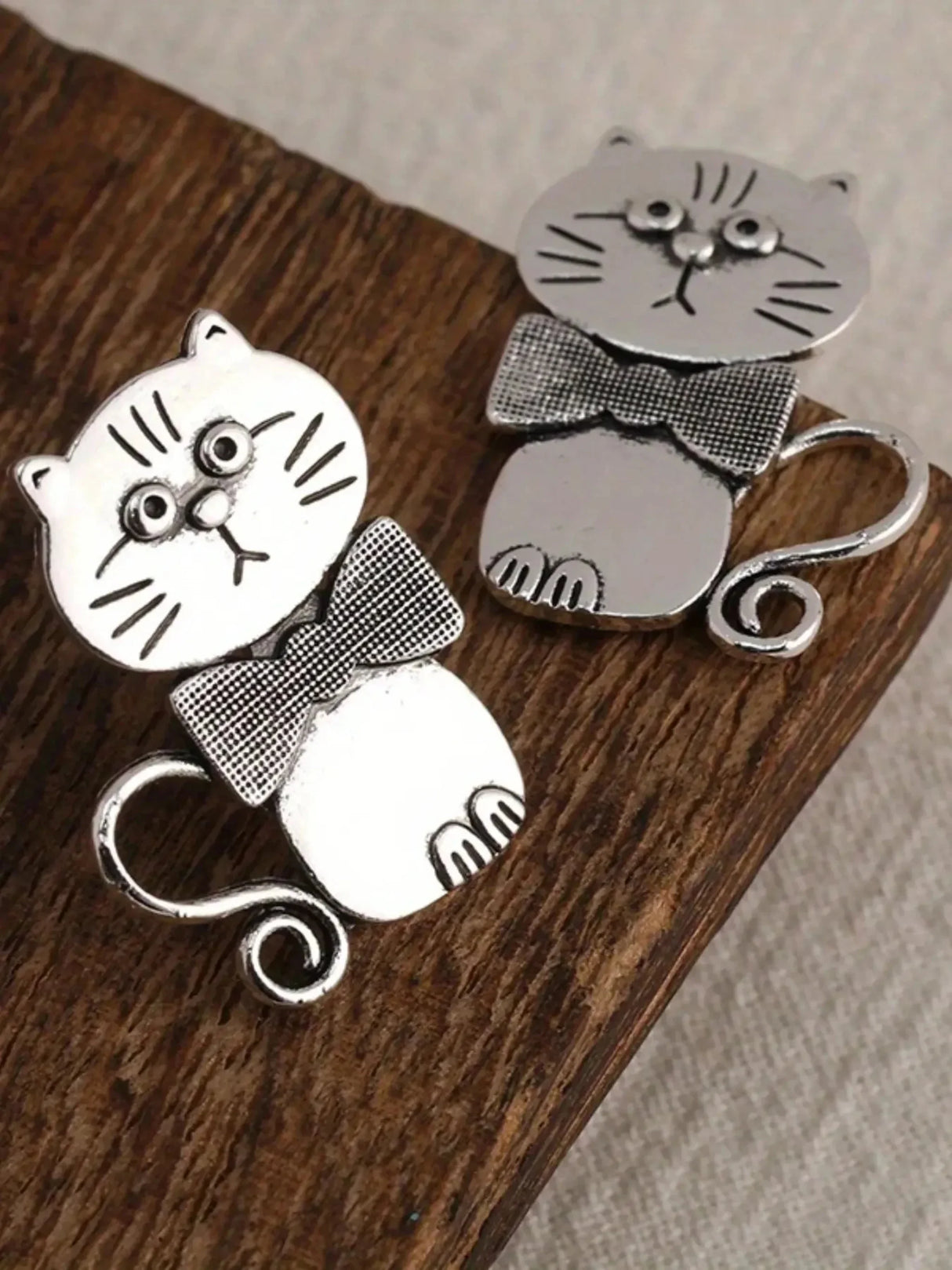 Cute cat earrings, holiday jewelry for women's holiday
