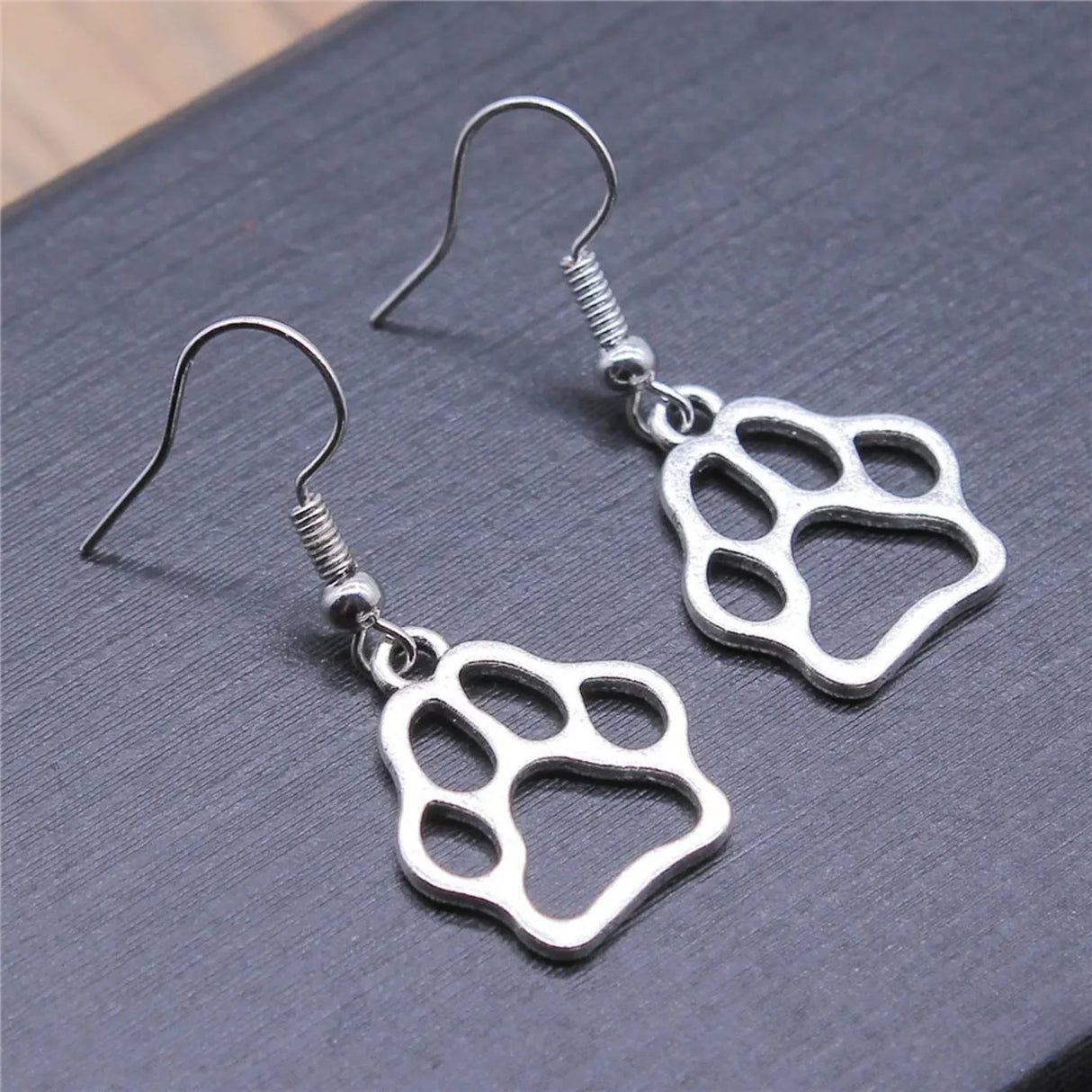 Black Dog Cat Paw Drop Earring Footprint Dangle Earings for Women Vintage Fashion Enamel Animal Pendientes Pet Lover Gift New