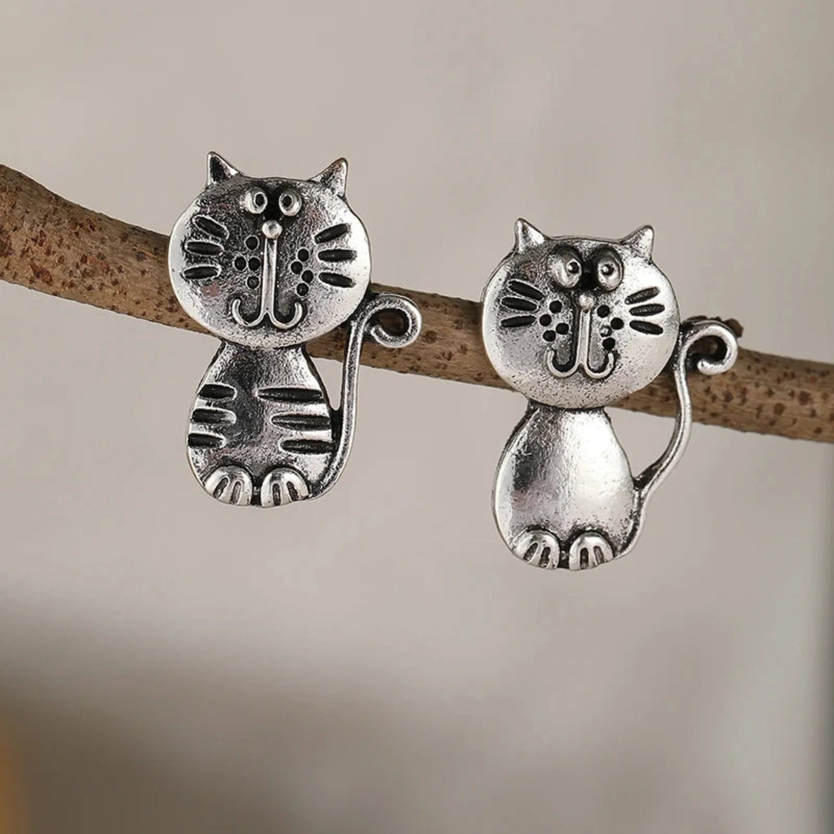 Cute cat earrings, holiday jewelry for women's holiday