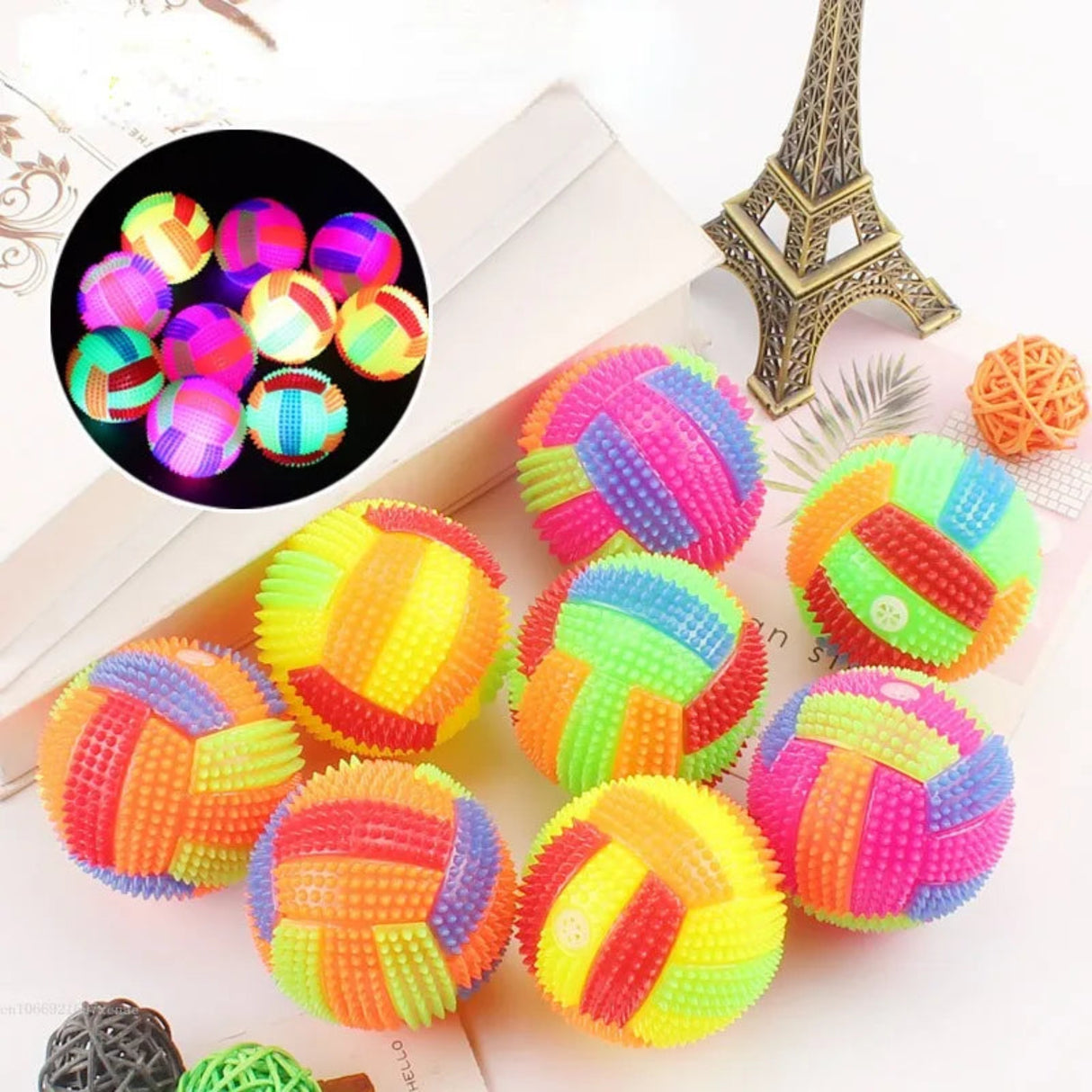 1PC Pet Luminous Noise Toy Dog Toys Colorful Luminous Elastic Ball Chewing Playing Sound Toy Ball for Punny Kitten Pet Supplies